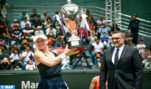 الأمريكية بيتون ستيرنز تتوج بجائزة الأميرة للا مريم لكرة المضرب