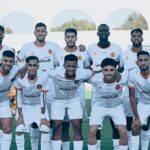نهضة بركان المنقوص عدديا يكتفي بالتعادل أمام اتحاد تواركة (2-2)
